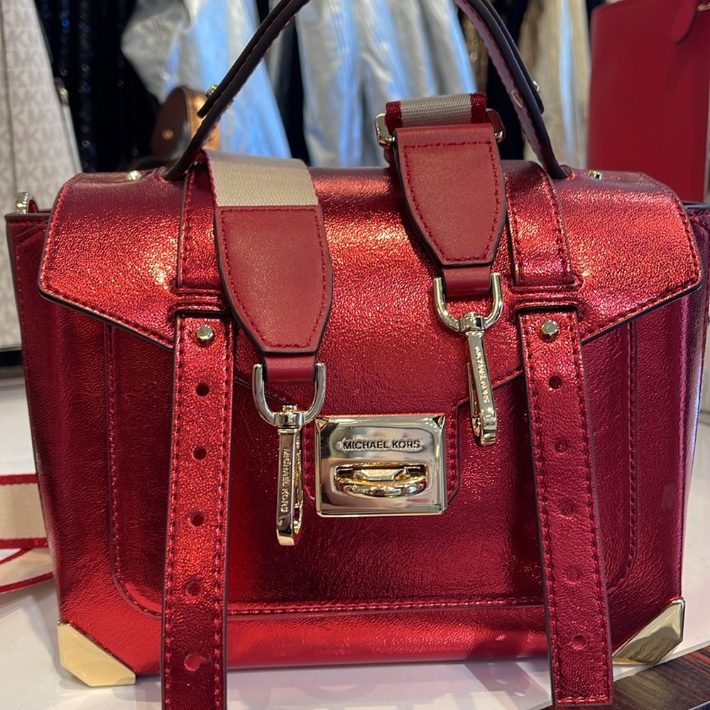 MICHAEL KORS
Manhattan Medium TH SCHOOL Crackled Metallic Leather SATCHEL NWT - Picture 12 of 16